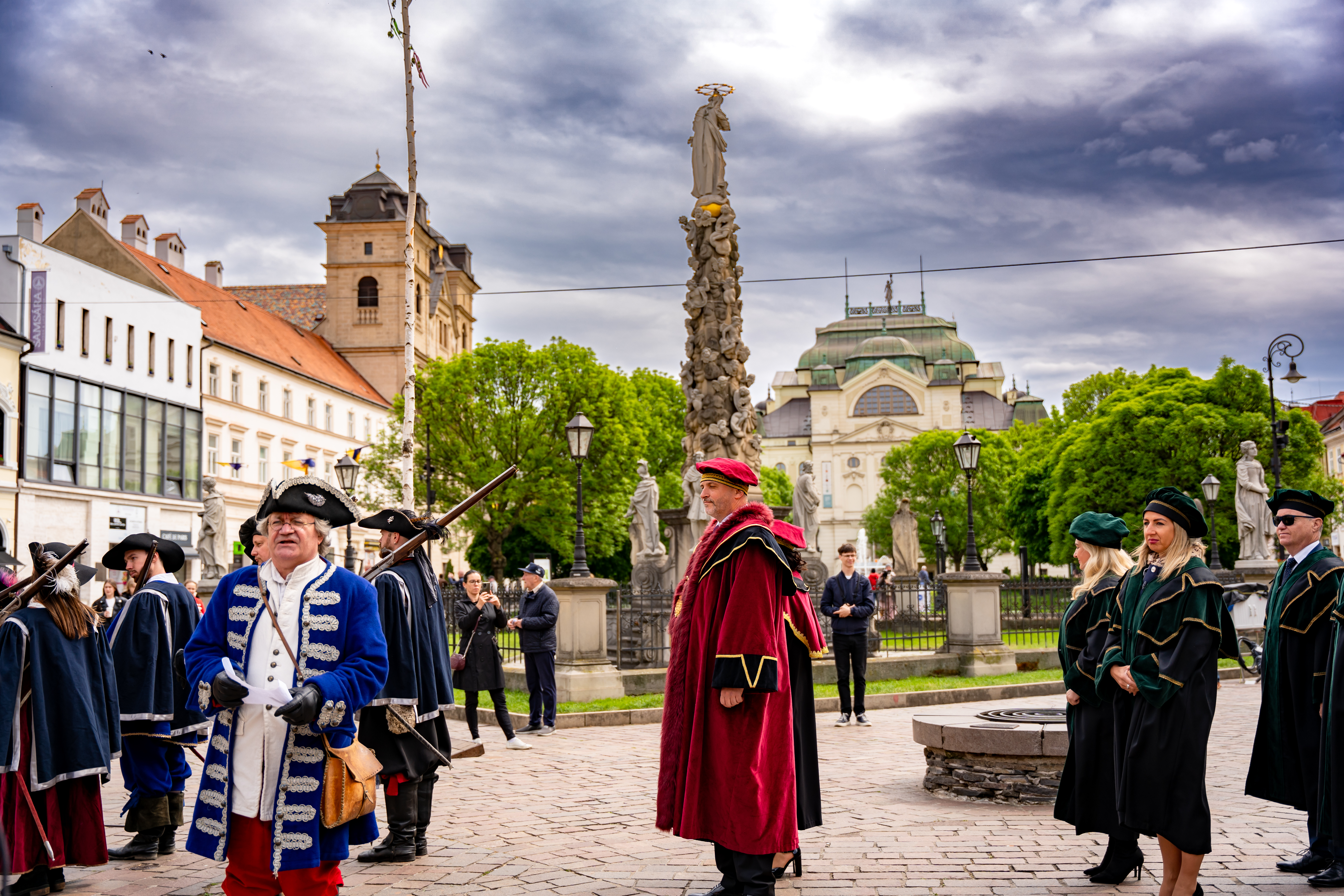 Slavnostny sprievod rytierov Hlavnou ulicou-37